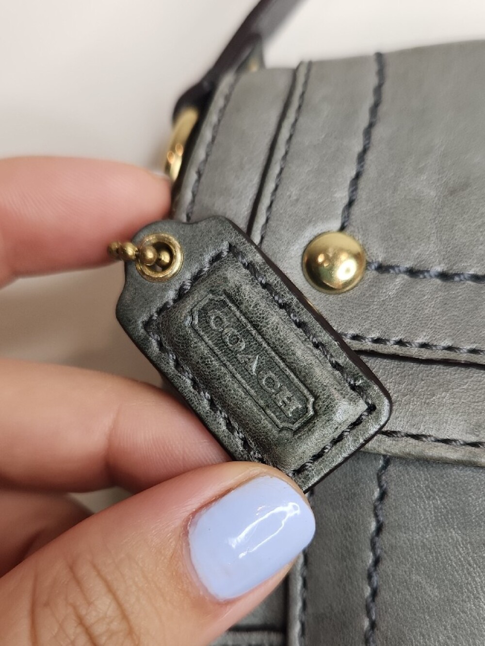 Coach light Gray Leather Turnlock Shoulder Bag Gold Hardware Classic Small Purse - Picture 5 of 13